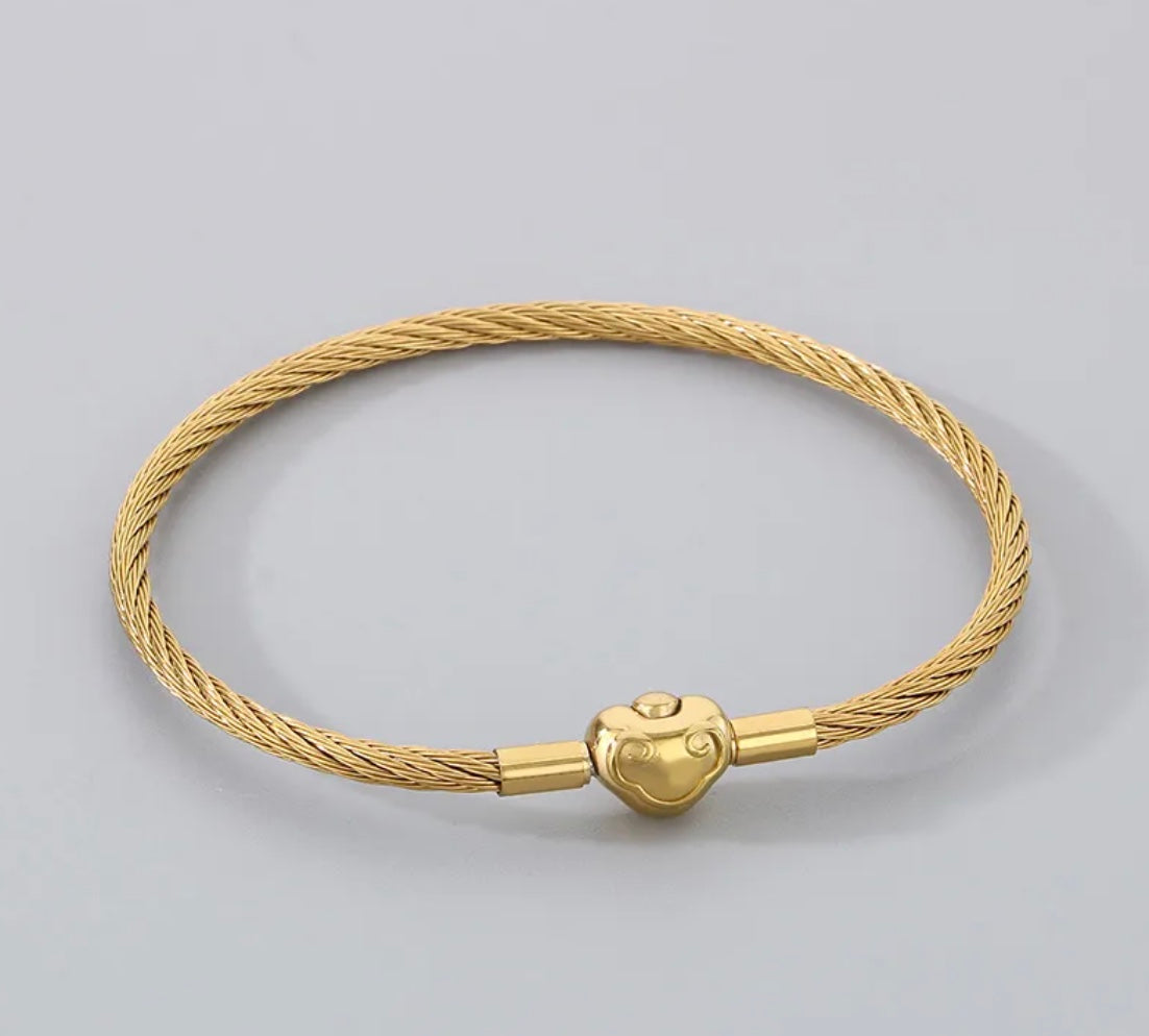 Minimalist Lucky Bag Bangle